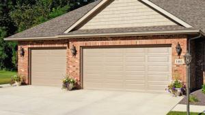 chi-long-raised-panel-garage-door-0001